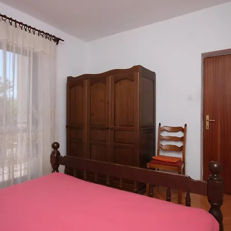 6452a * Vodice